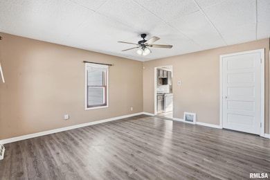 1649 Florence Ln, Davenport, IA 52804 - photo 7