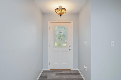 4-web-or-mls-504-shortwell-ave