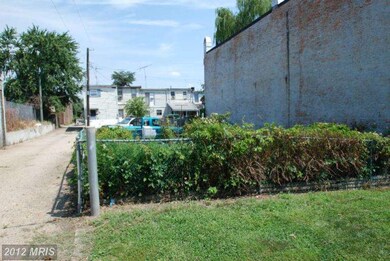 11 Ceddox St, Baltimore, MD 21298 - photo 2