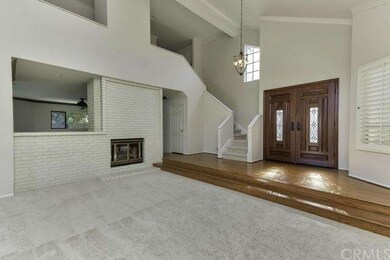 A beautiful entry area leads gently into the Livin