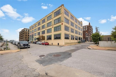 2201 Locust St unit 301, Saint Louis, MO 63103 - photo 2