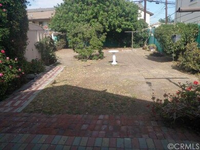 View Toward Alley...Walk Thru Gate Only