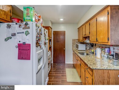 2813 Maxwell St, Philadelphia, PA 19136 - photo 7