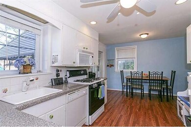 1524 Brierwood Rd, Havertown, PA 19083 - photo 5