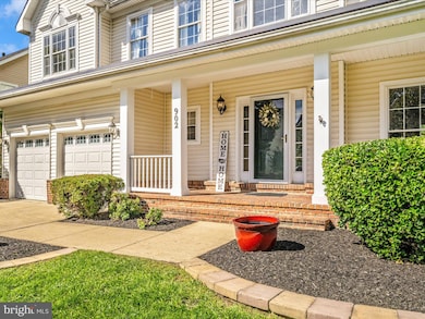 902 Gunnison Ct, Gambrills, MD 21054 - photo 2