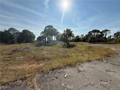 5004 Day Ct, Labelle, FL 33935 - photo 2