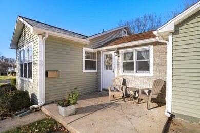 120 S Hubbard St, Algonquin, IL 60102 - photo 5