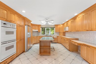 8 Carnegie Place, Lexington, MA 02420 - photo 6