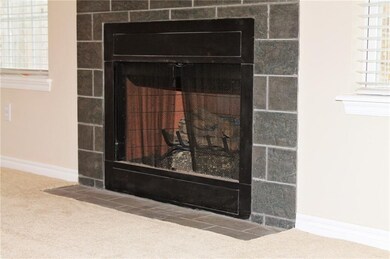 1921 Ridge Crest Dr, Shawnee, OK 74804 - photo 3