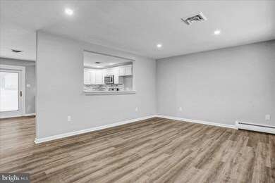 1041 Laurelee Ave, Reading, PA 19605 - photo 3