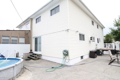 227 Bishop St, Staten Island, NY 10306 - photo 4