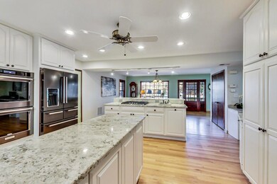 2120 2nd St, Northbrook, IL 60062 - photo 6