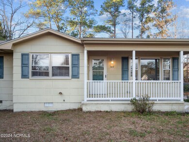 309 Lakewood Dr, Jacksonville, NC 28546 - photo 2