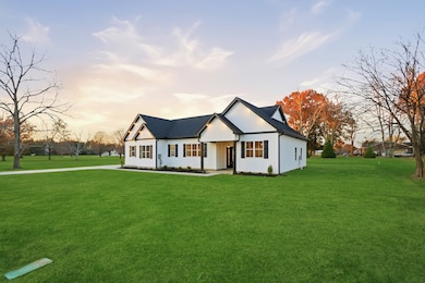 90 Kings Ln, Tullahoma, TN 37388 - photo 2