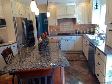 17 Dutchess Ct, Saratoga Springs, NY 12866 - photo 7