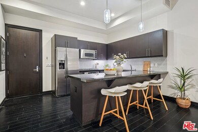 655 Hope unit 1006, Los Angeles, CA 90017 - photo 5