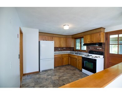 15 Bruce St, Uxbridge, MA 01569 - photo 4