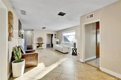 9730 S 2nd Ave, Inglewood, CA 90305 - photo 4