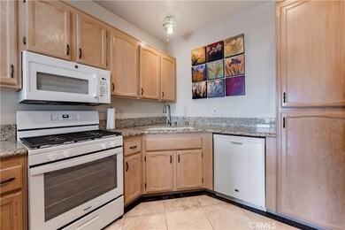 2604 E 20th St unit 304F, Signal Hill, CA 90755 - photo 7