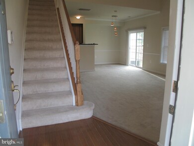 2805 Chinkapin Oak Ln unit 219, Woodbridge, VA 22191 - photo 4