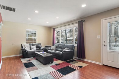 3704 Meadow Dr, Rolling Meadows, IL 60008 - photo 2