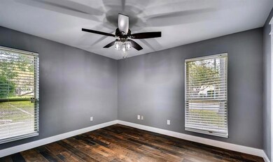 193 Shady Lake Dr, Hurst, TX 76054 - photo 5