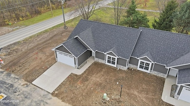 2888 Autumn Lake Dr, Lima, OH 45801 - photo 2