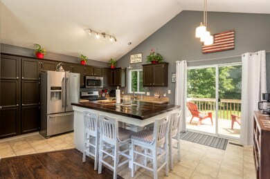 1127 North Vista Lane-5