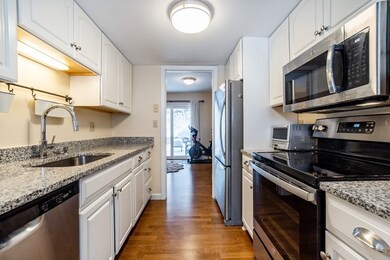 107 Fifer Ln unit 107, Lexington, MA 02420 - photo 4