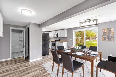 51-1357-Maple-St-WindowStill-Real-Estate
