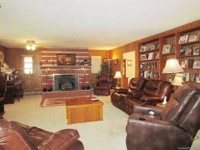 32 Lefler Ln, Candler, NC 28715 - photo 2