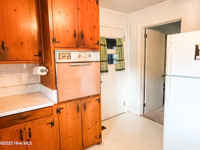 1110 Vance St N, Wilson, NC 27893 - photo 6