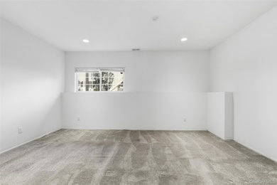 16 Autumn Dr unit 16H, Nanuet, NY 10954 - photo 5