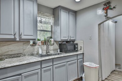 4929 Creekmont Dr, Houston, TX 77091 - photo 7