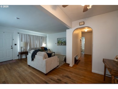 660 W Orchard Ave, Hermiston, OR 97838 - photo 4