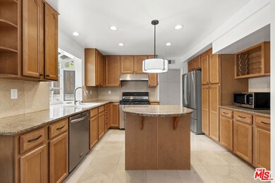 8309 Denise Ln, Canoga Park, CA 91304 - photo 7