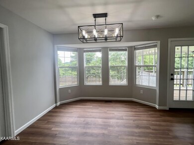 8712 Highland Cir, Knoxville, TN 37920 - photo 6