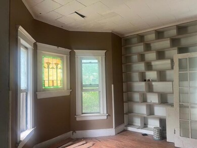 419 S 4th St, Moberly, MO 65270 - photo 6