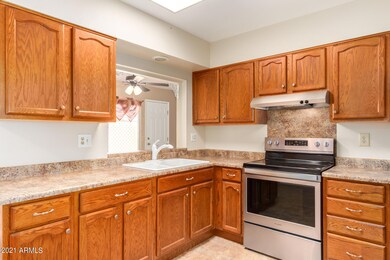 13669 N Garden Court Dr, Sun City, AZ 85351 - photo 5