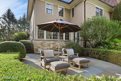 1 Chieftans Rd, Greenwich, CT 06831 - photo 5