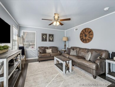 519 W Quincy St, Broken Arrow, OK 74012 - photo 4