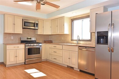 38 Gorton Holden Terrace, Warwick, RI 02886 - photo 2