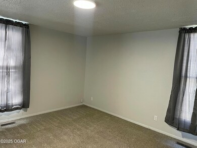 1106 W Austin St, Webb City, MO 64870 - photo 4