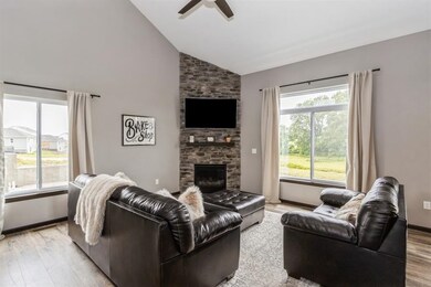 304 Dawson Dr, West Branch, IA 52358 - photo 2