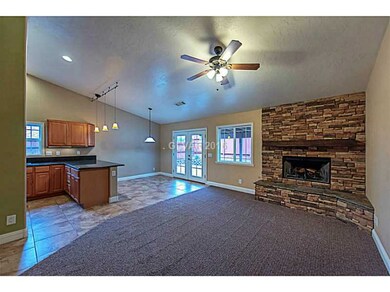 Great Room. Open Floor plan - fireplace / ceiling
