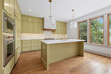 308 NW 5th St, Bentonville, AR 72712 - photo 4