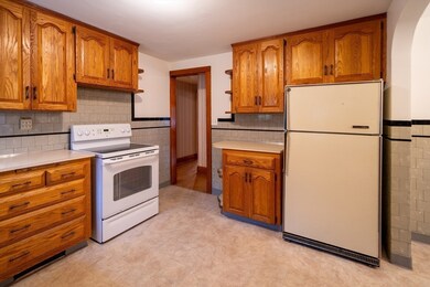 214 Douglas St, Uxbridge, MA 01569 - photo 6