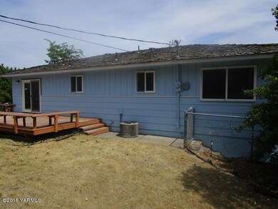 566-020588-back right