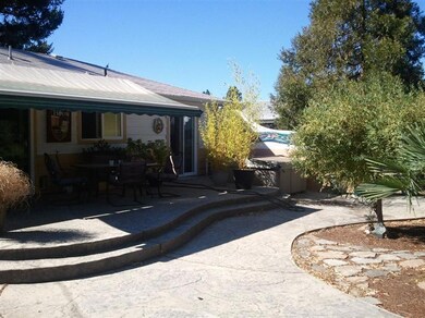 425 Pear St, Merlin, OR 97532 - photo 7