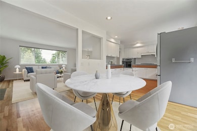 316 158th Place SE, Bellevue, WA 98008 - photo 4